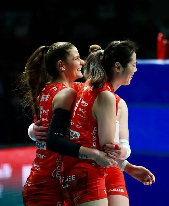 世界杯手机直播app下载-女排主攻分南北？别让地域偏见，耽误了中国女排的未来|庄宇珊|惠若琪|吴梦洁|陈忠和|郎平_新浪体育_新浪新闻